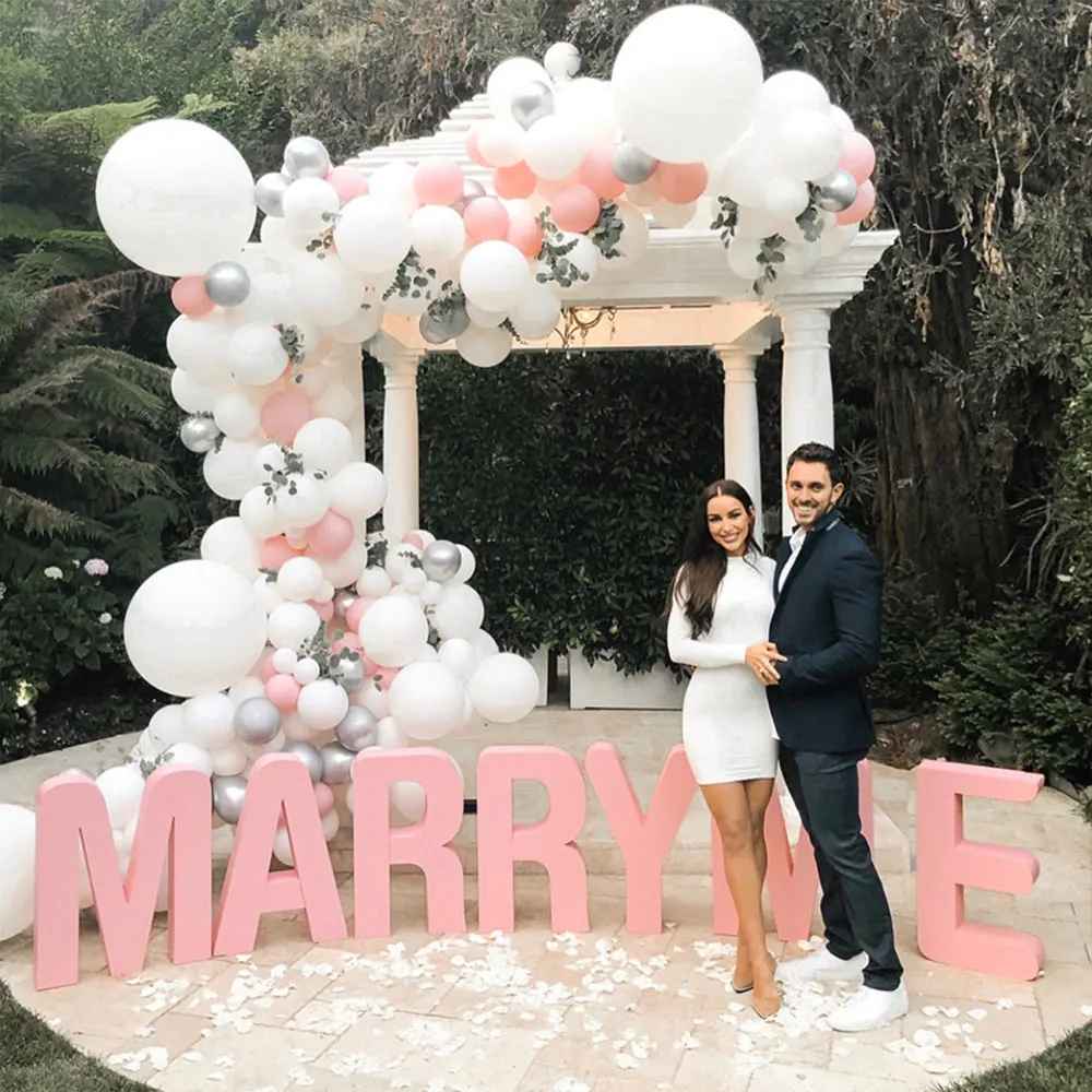 memilih jasa dekorasi balon di acara pernikahan